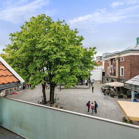 Charming Rooftop In Heart Of