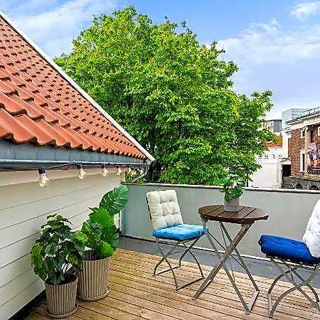 Daire Charming Rooftop In Heart Of
