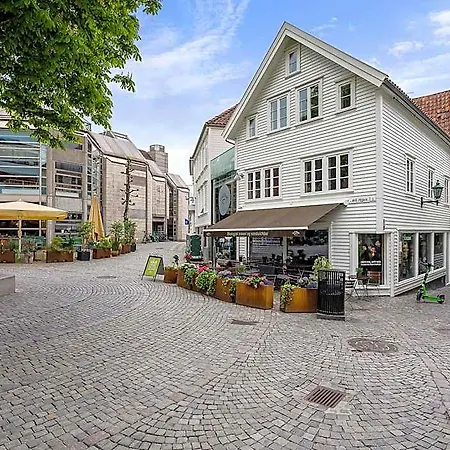 Charming Rooftop In Heart Of